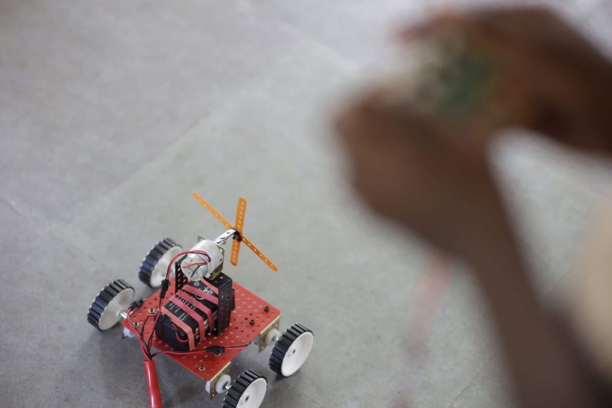 Coding, Robotics & Curiosity: Skills Children Build in a STEM Lab