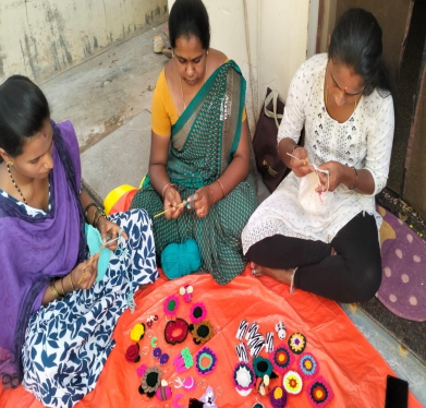 In Hoskote Taluk, the Old Art of Crochet Finds a New Public Life