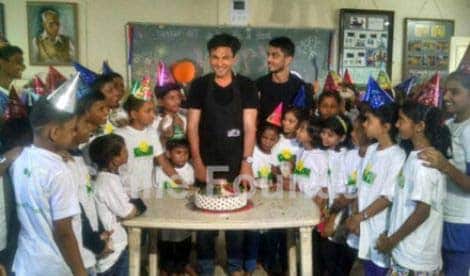 Chef Vikas Khanna celebrates birthday with Smile Foundation kids