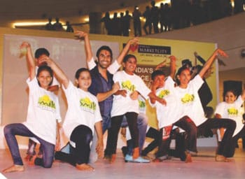 Smile kids at “Dance Week” with Sandip Soparrkar