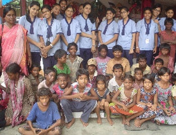 Students from J.H. Tarapore School, Jamshedpur help bridge the gap