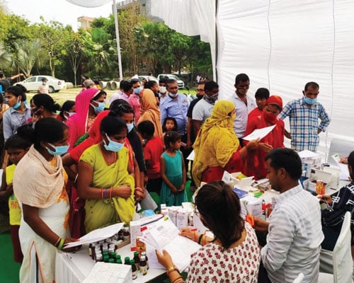 The Health Camp provided free medical consultation and medicines to the beneﬁciaries. Smile Foundation has partnered with Avery Dennison to empower underprivileged women in Sarhaul and Dundahera villages of Gurugram